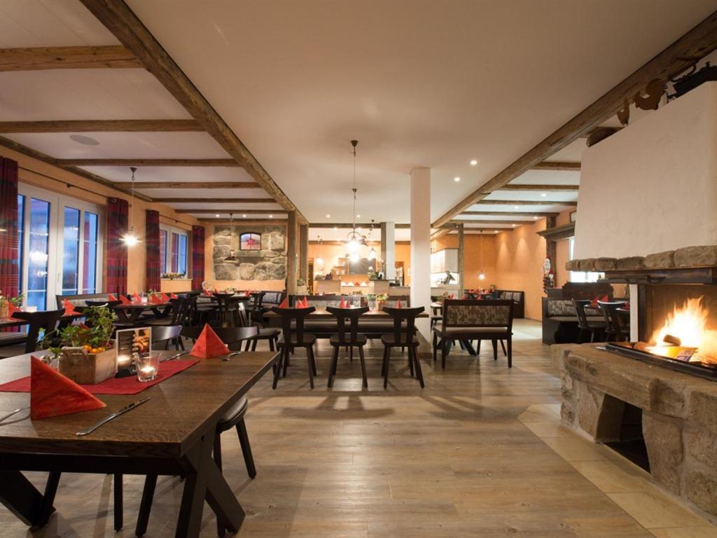 Landgasthof Schwarzes Ross Ansbach Extérieur photo