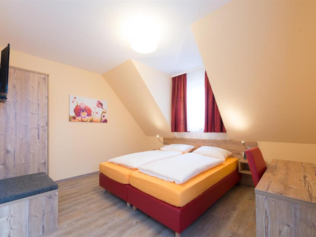 Landgasthof Schwarzes Ross Ansbach Extérieur photo